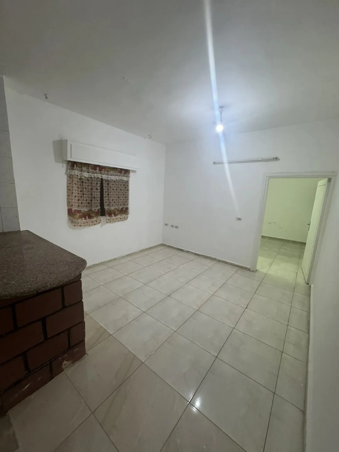 عمارة سكنية فاخرة ثلاث شقق في كل طابق