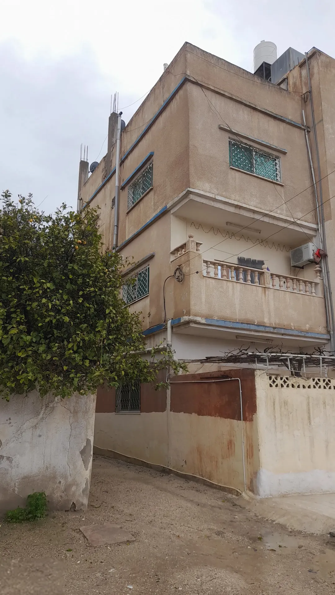 عمارة سكنية مميزة للبيع في سحاب – عمان