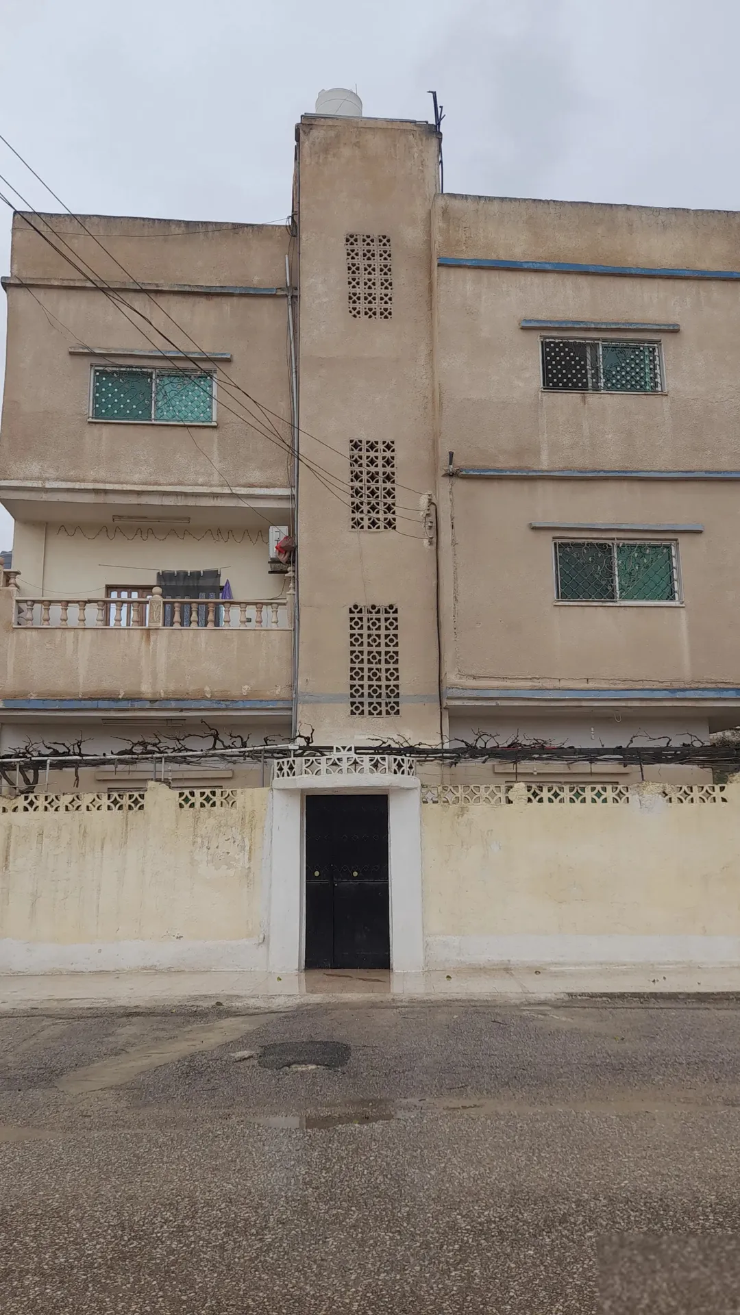 عمارة سكنية مميزة للبيع في سحاب – عمان