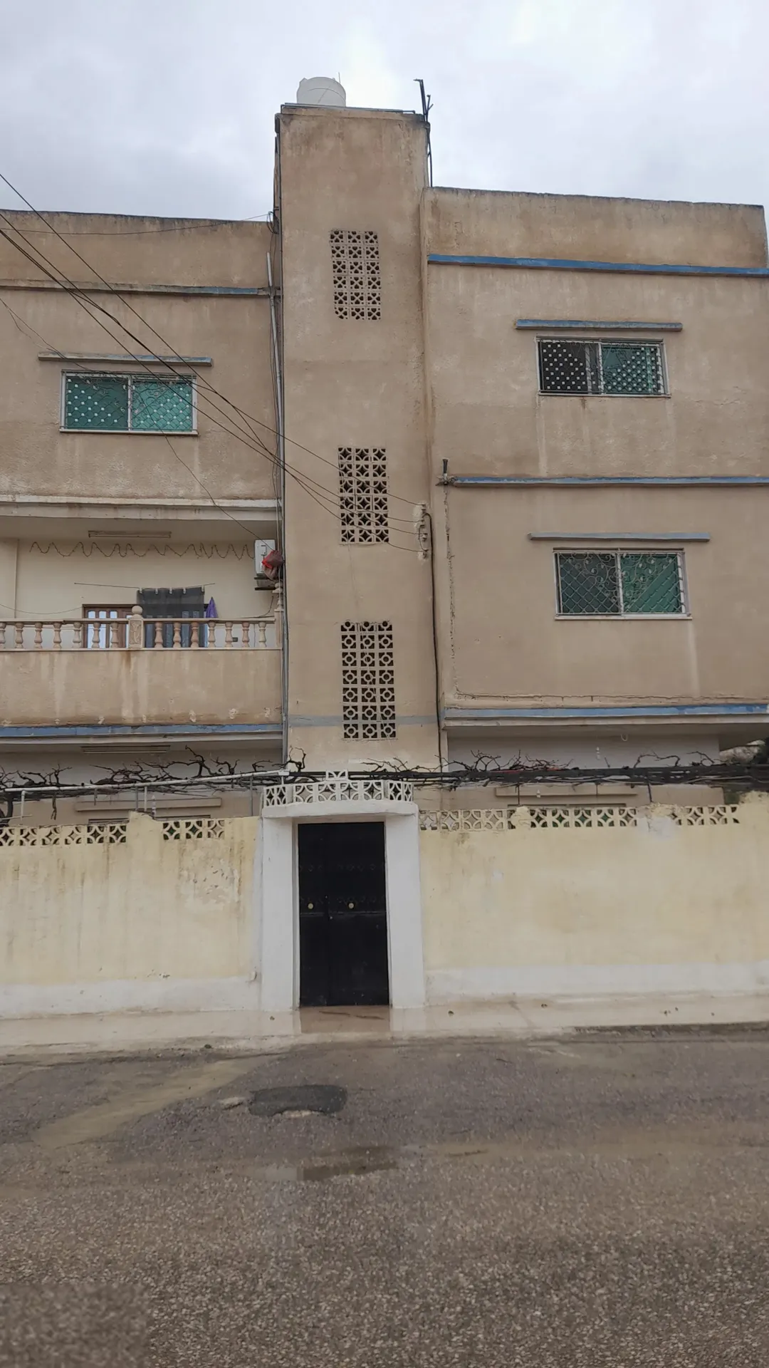 عمارة سكنية مميزة للبيع في سحاب – عمان