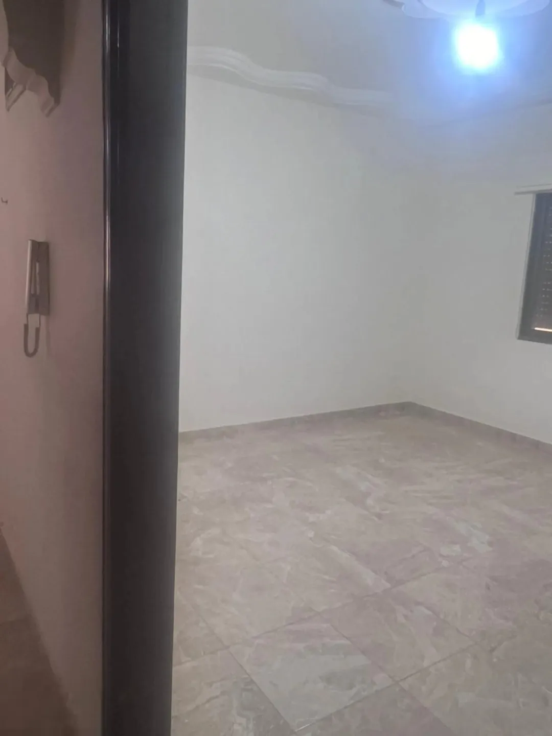 شقة مميزة للبيع في أبو علندا بالقرب من دوار البنزين