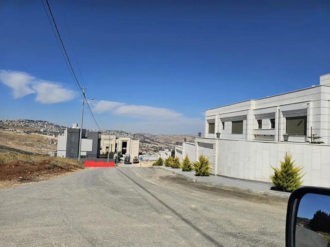 أرض سكنية مميزة للبيع في شارع الأردن – عمان