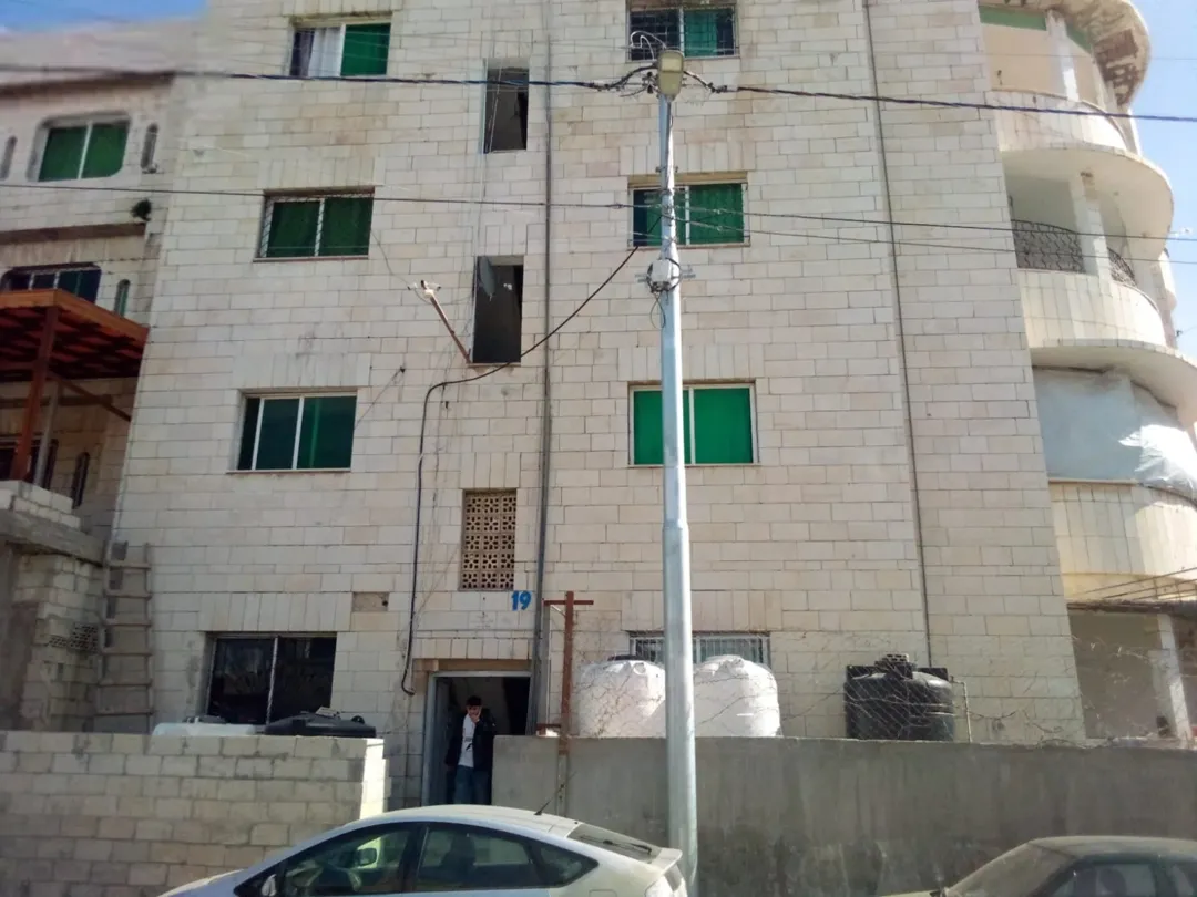 عمارة سكنية مميزة للبيع في حي نزال – عمان