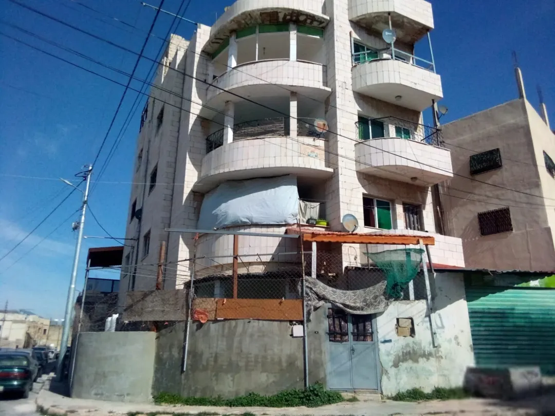 عمارة سكنية مميزة للبيع في حي نزال – عمان