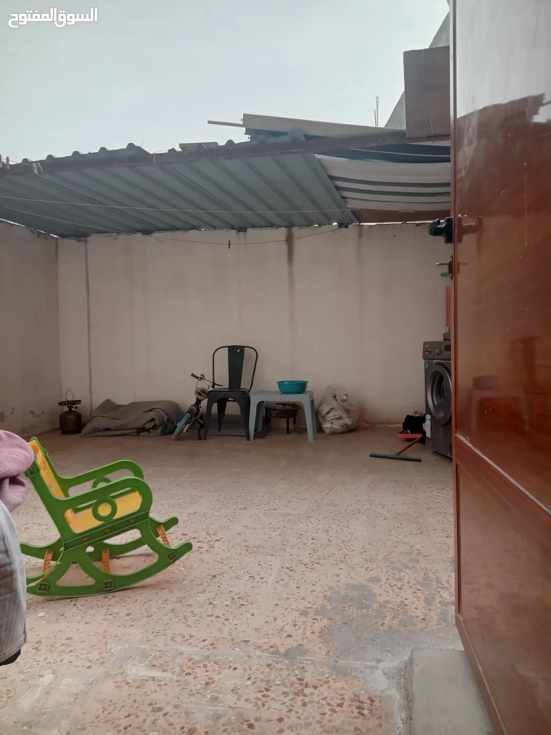 عمارة مكونة من اربع طوابق تصلح للإستثمار بسعر مغري جدا جدا جدا مباشرة