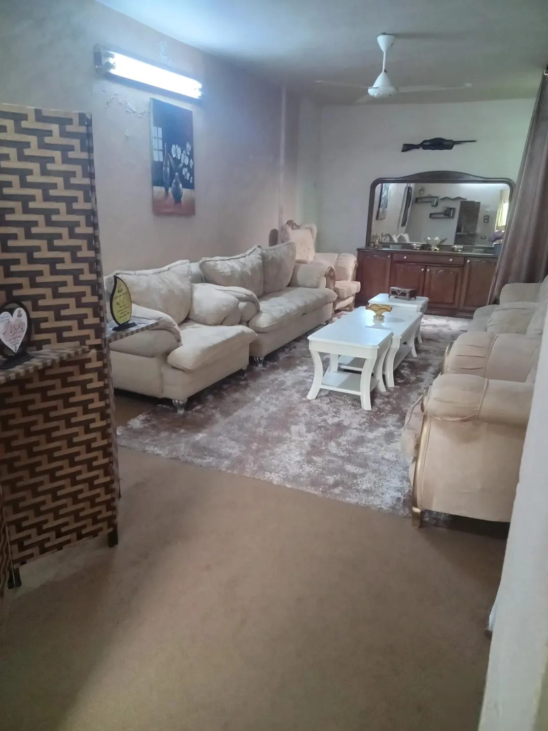 عمارة مكونة من اربع طوابق تصلح للإستثمار بسعر مغري جدا جدا جدا مباشرة