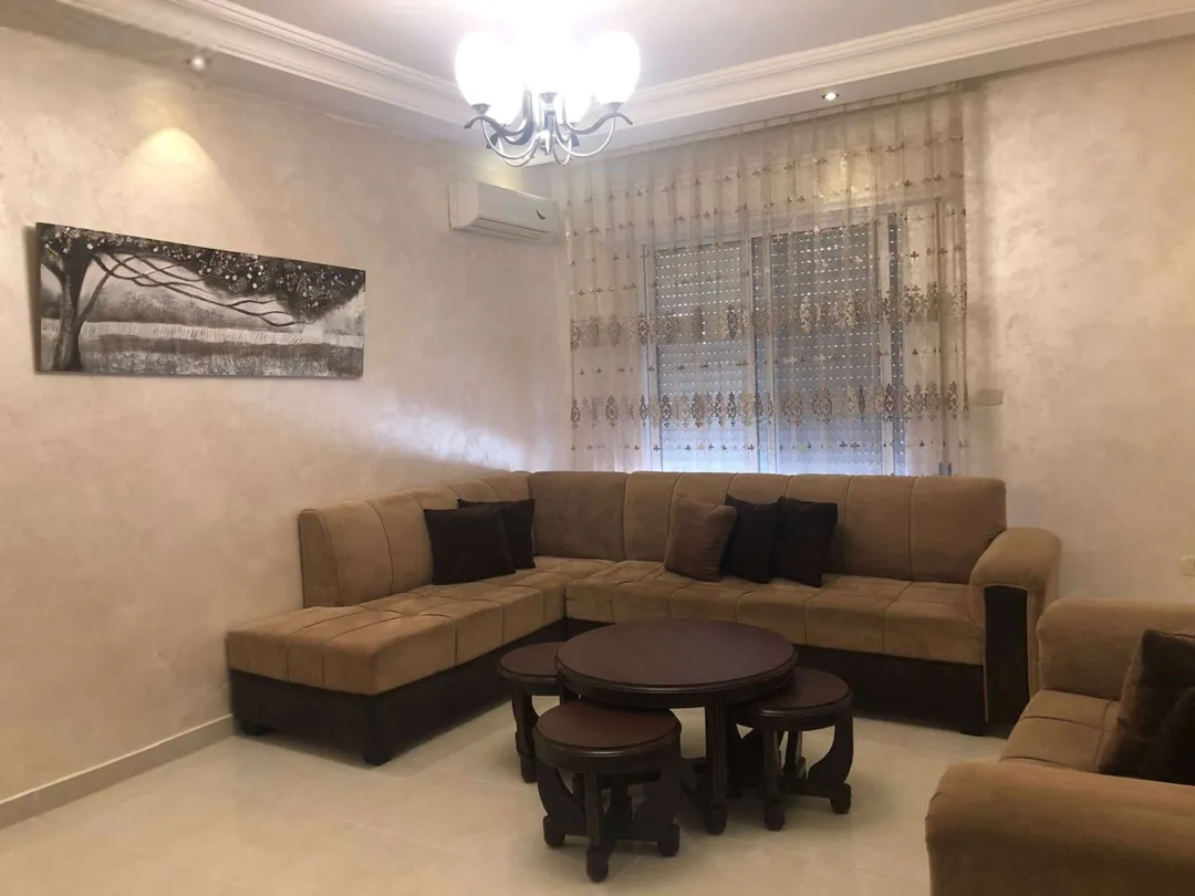 شقة مفروشة فاخرة للإيجار في عمان شارع الجامعة – عمان الاردن