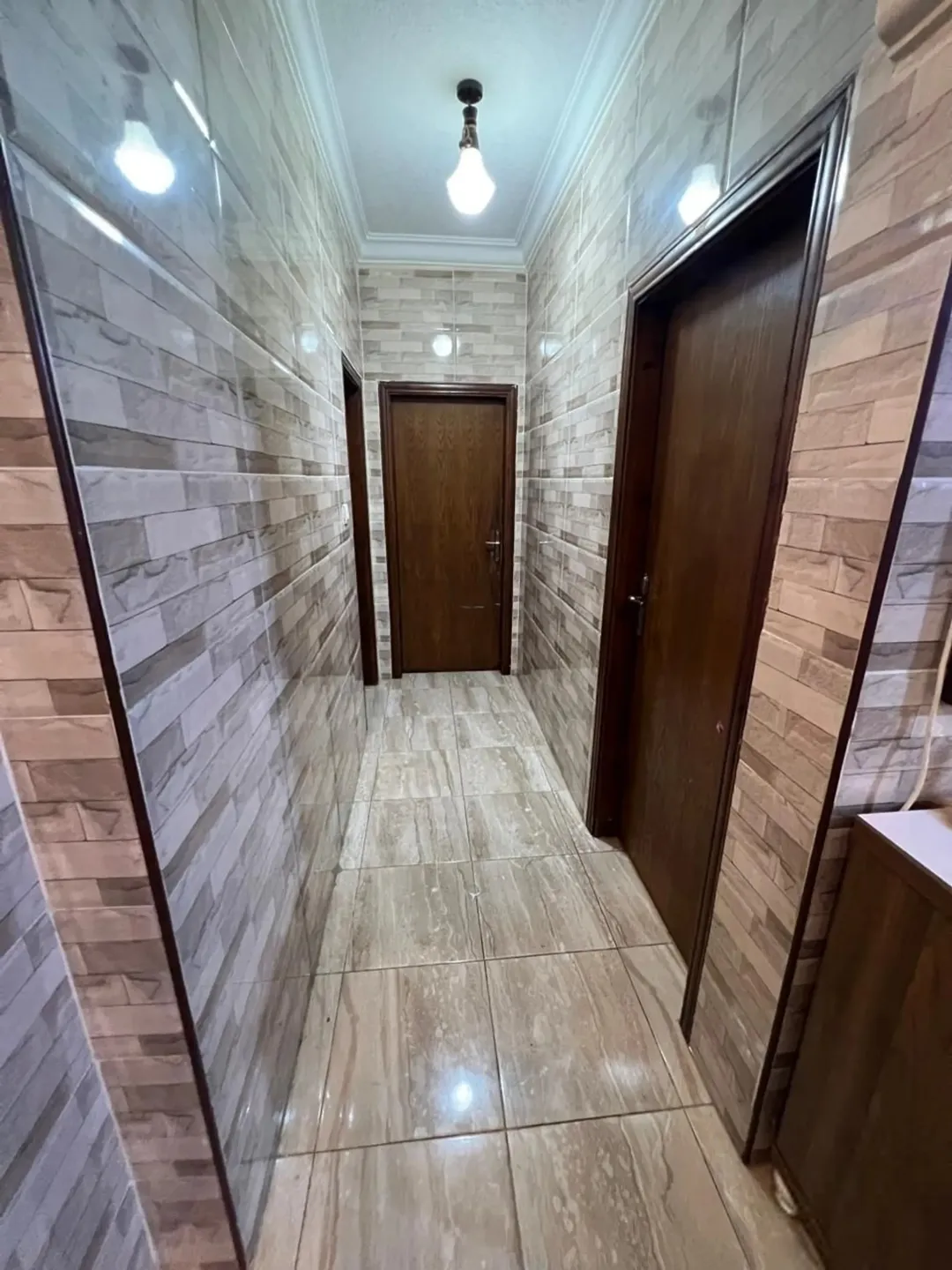 شقة ارضية للبيع – 3 غرف نوم، 106 م²، 51,000 دينار (إعلان 989606)