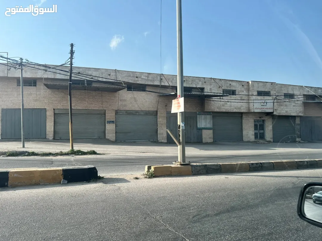 مجمع تجاري فاخر للبيع في اربد شارع حكمه