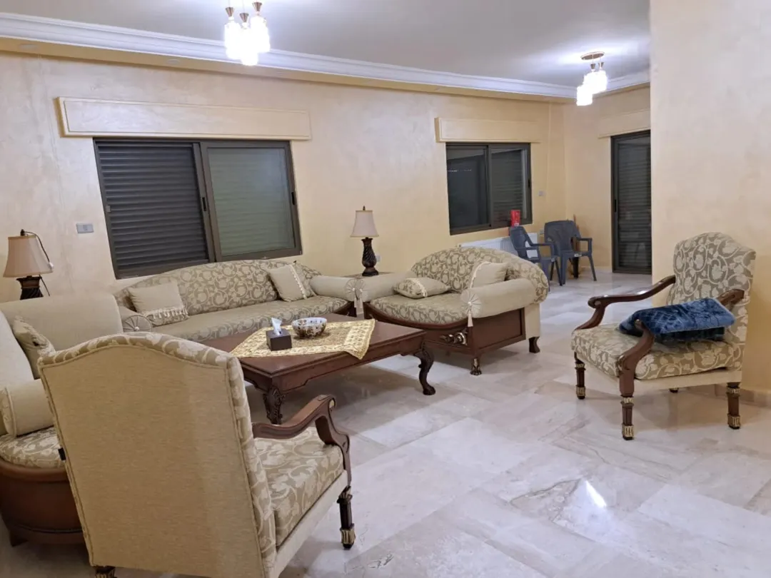 شقة فاخرة 190 مترًا مربعًا في الجبيهة دور أول فرصة لا تُفوّت