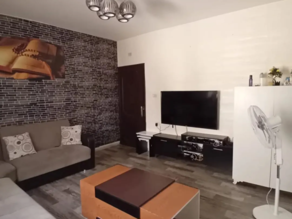 شقة فاخرة للإيجار في الجاردنز | ID 738708