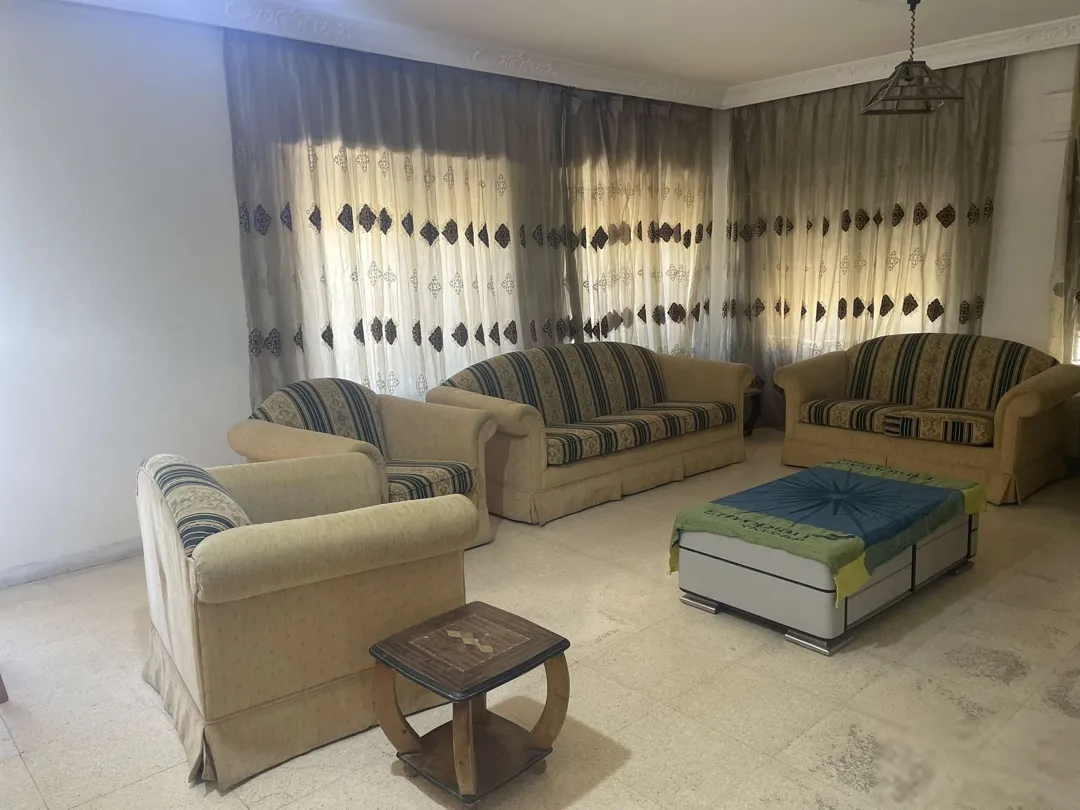 شقة فاخرة مفروشة في قلب ضاحية الرشيد مطلة ساحرة على شارع الجامعة – عمان الاردن | ID 573898