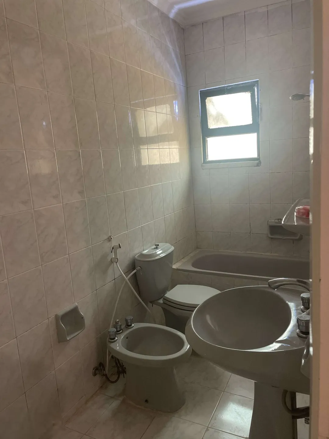 شقة فاخرة مفروشة في قلب ضاحية الرشيد مطلة ساحرة على شارع الجامعة – عمان الاردن | ID 573898