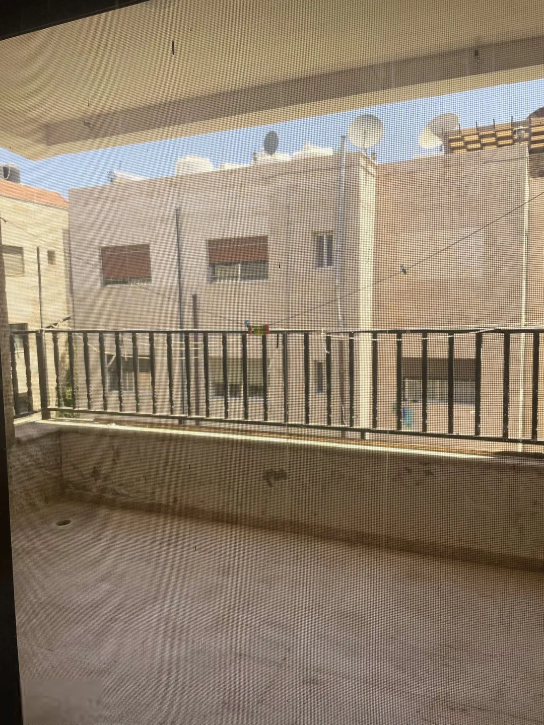 شقة فاخرة مفروشة في قلب ضاحية الرشيد مطلة ساحرة على شارع الجامعة – عمان الاردن | ID 573898