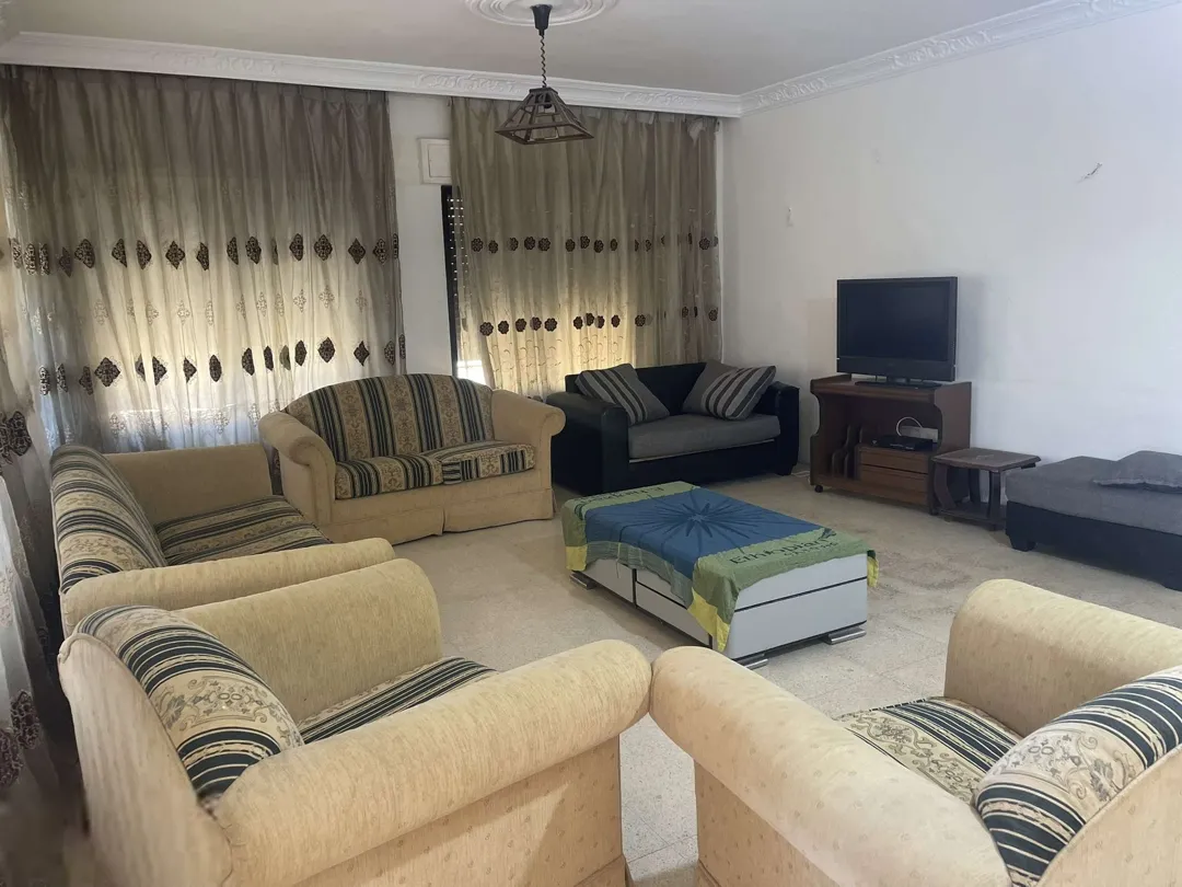 شقة فاخرة مفروشة في قلب ضاحية الرشيد مطلة ساحرة على شارع الجامعة – عمان الاردن | ID 573898