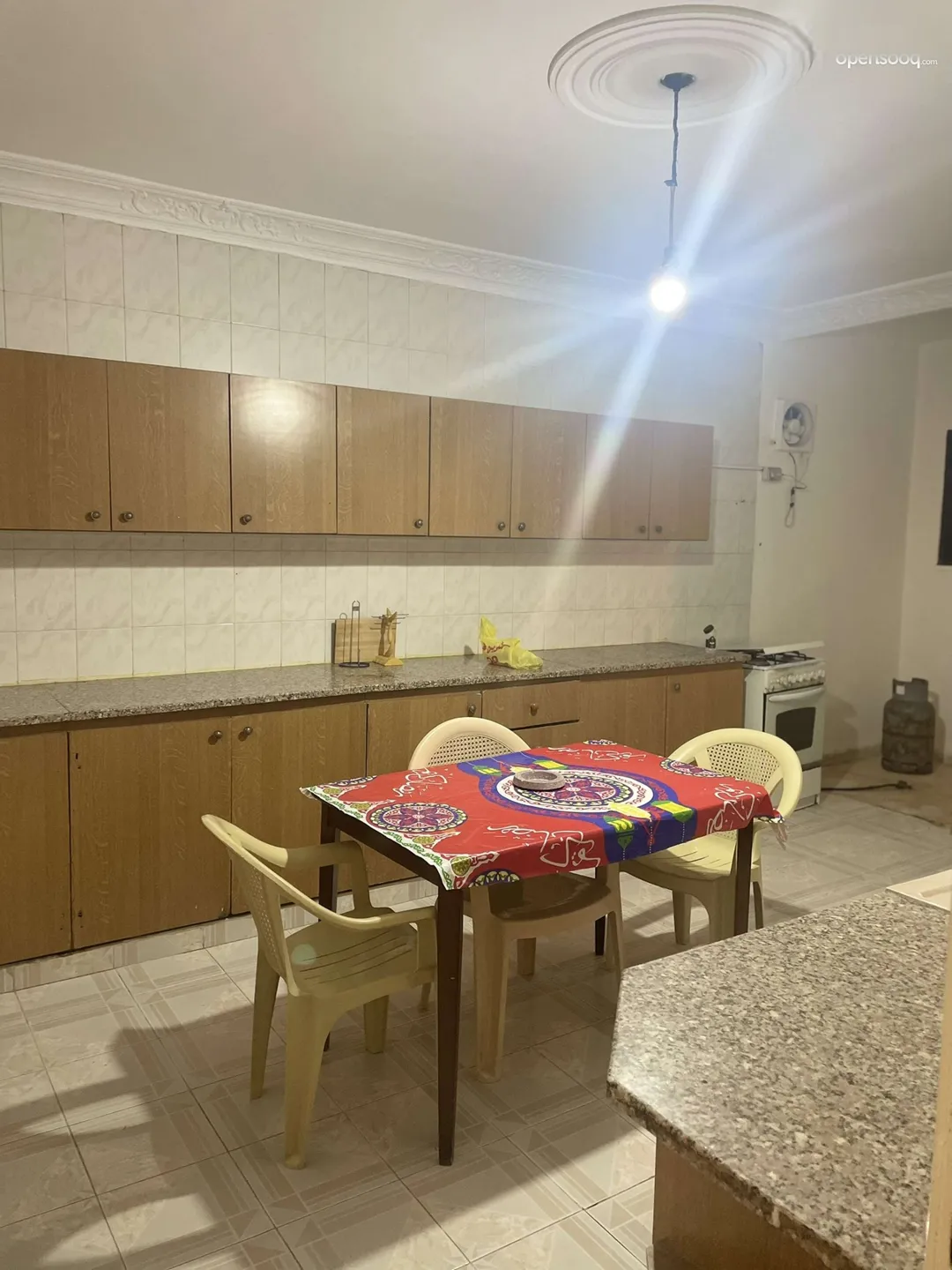 شقة فاخرة مفروشة في قلب ضاحية الرشيد مطلة ساحرة على شارع الجامعة – عمان الاردن | ID 573898