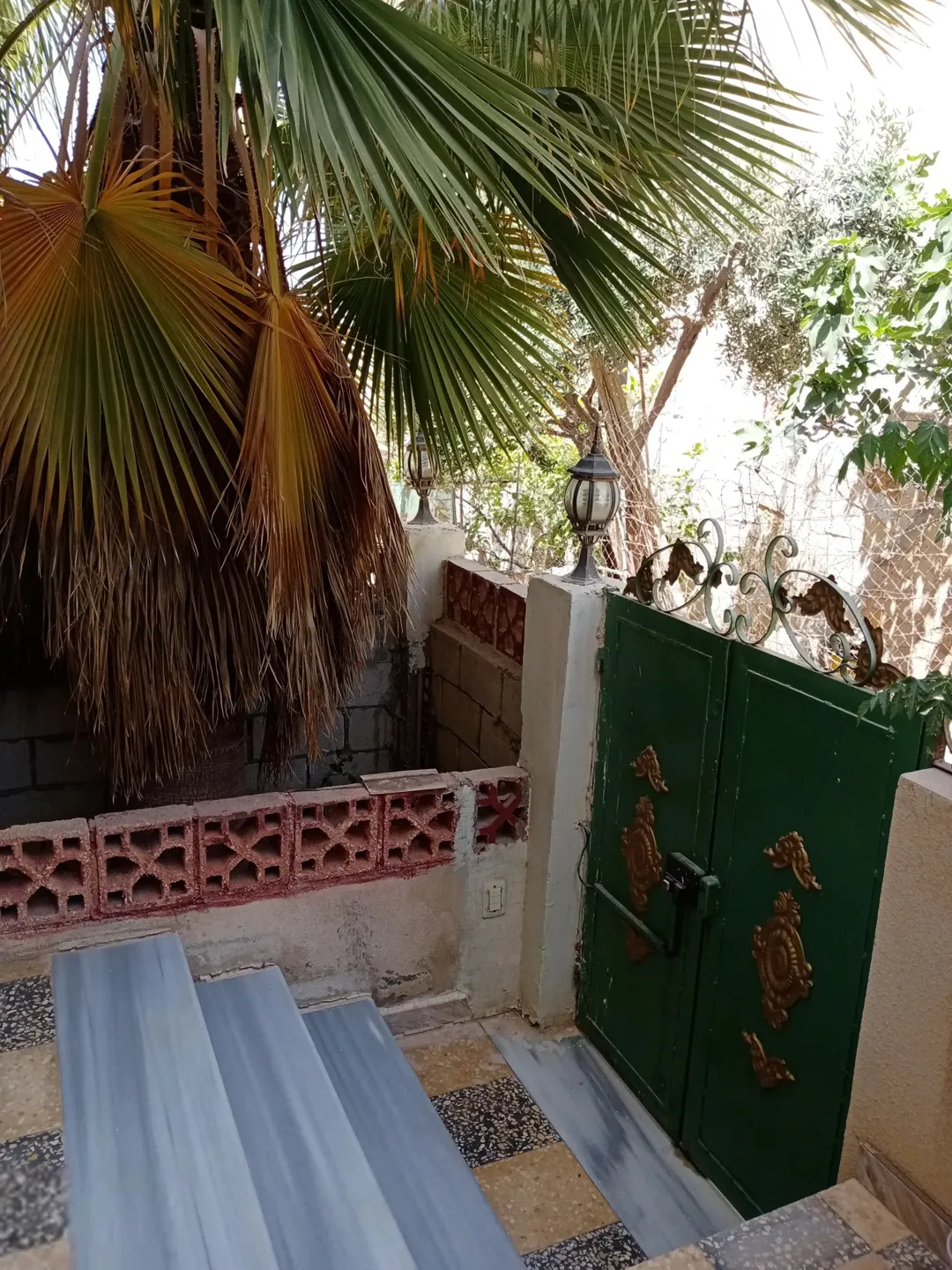 شقة مميزة للبيع في الرصيفة – إسكان طلال