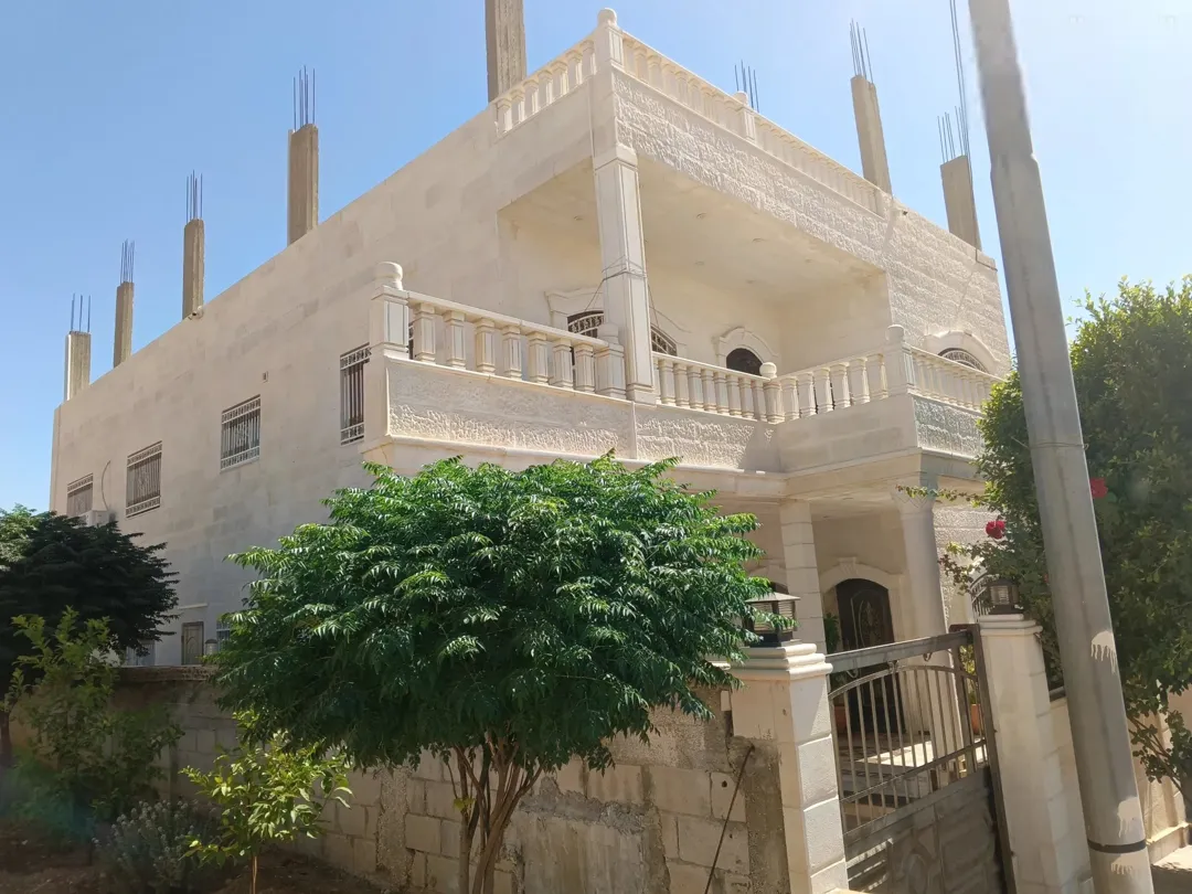 منزل مستقل للبيع في سحاب – ضاحية الأميرة إيمان بالقرب من مستشفى التوتنجي