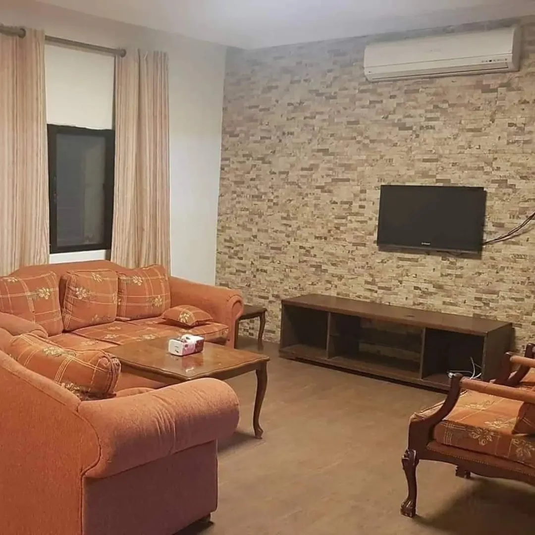 مزرعة مع مسبح في عمان ابو السوس للبيع