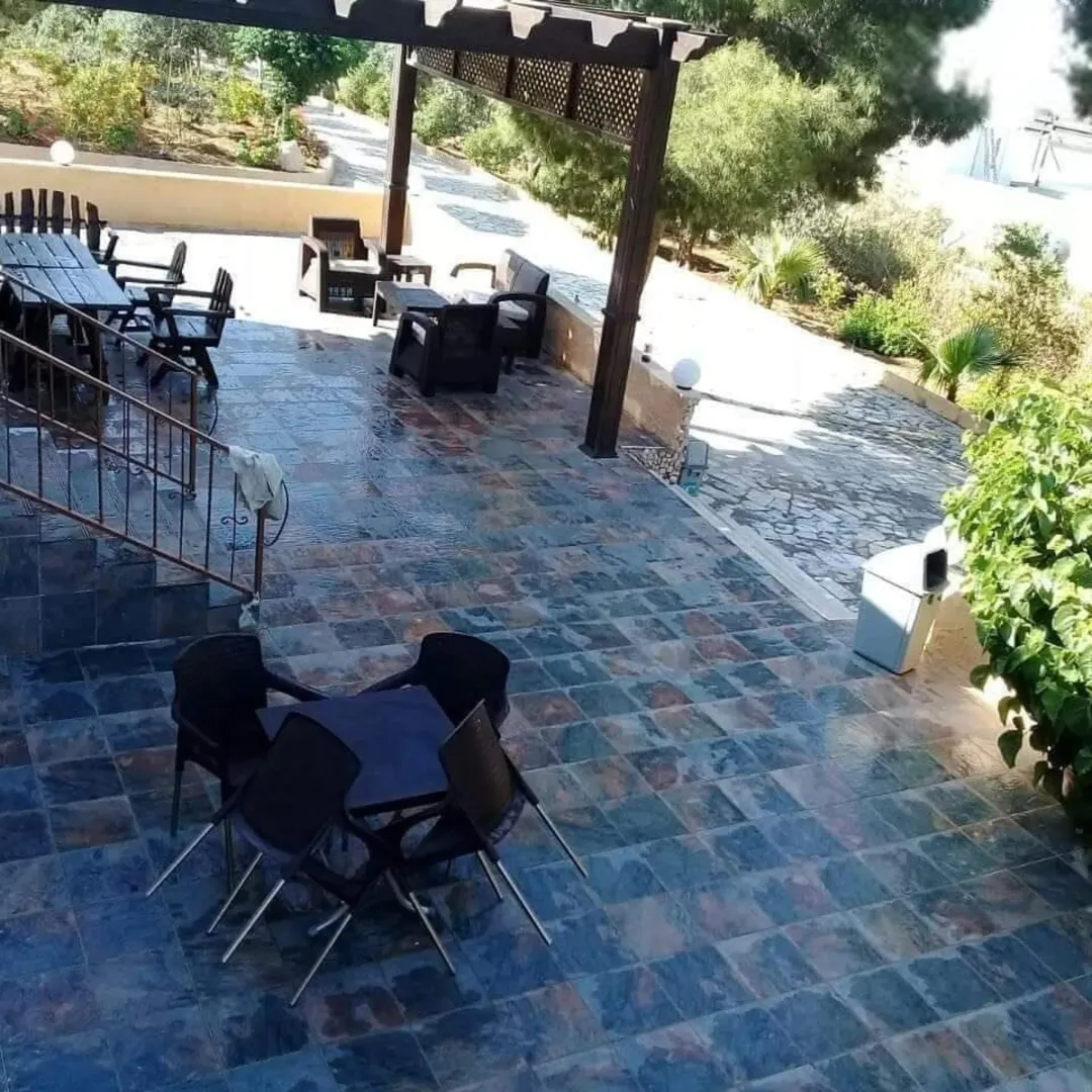 مزرعة مع مسبح في عمان ابو السوس للبيع