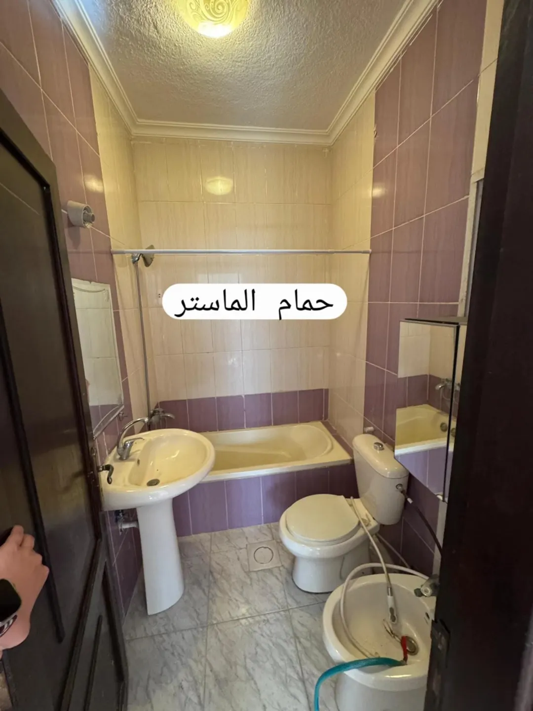 شقة ارضية خلفية داخلي 115م و خارجي 60م حديقة و ترس ضاحية الرشيد قرب ام زويتينة خلف ابو سويلم