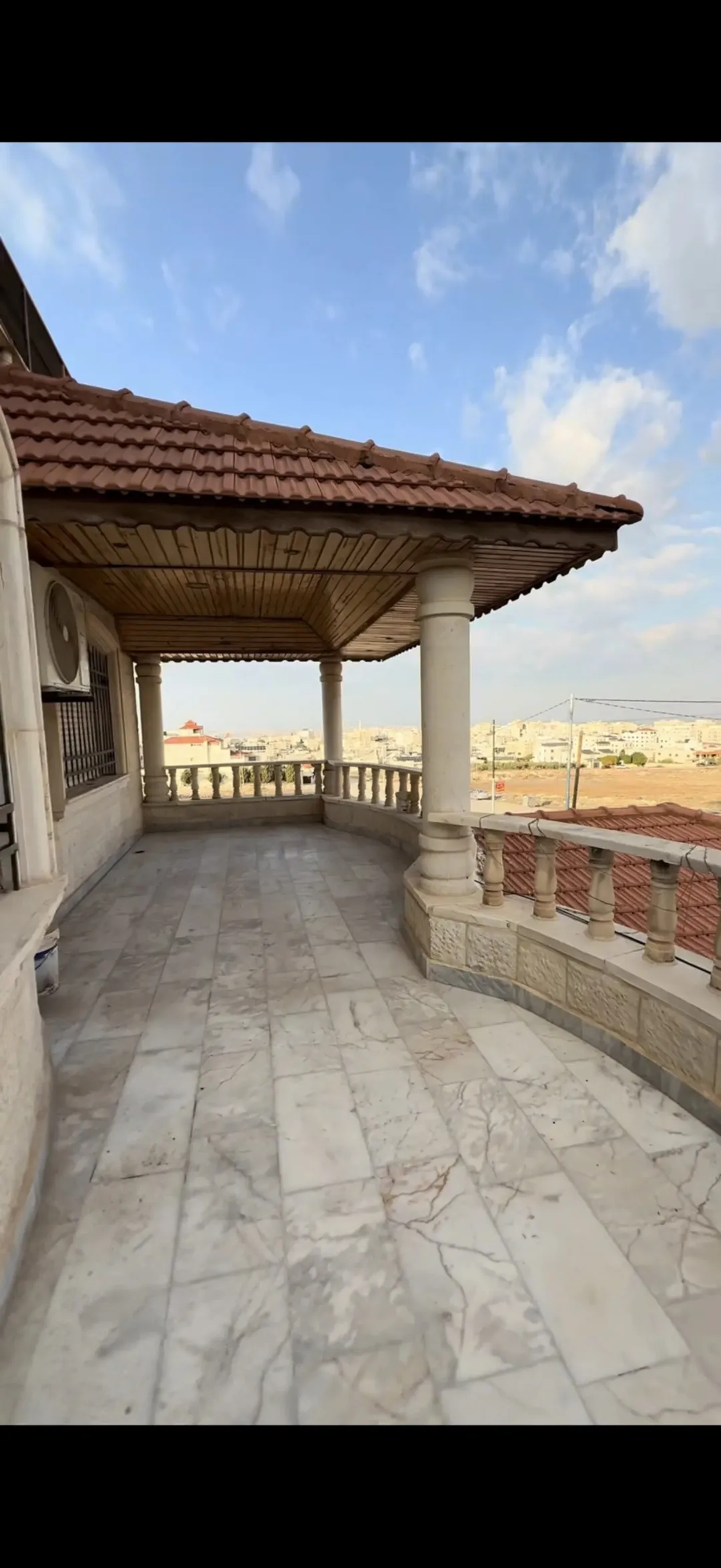 فيلا للبيع غرب قصر العوادين