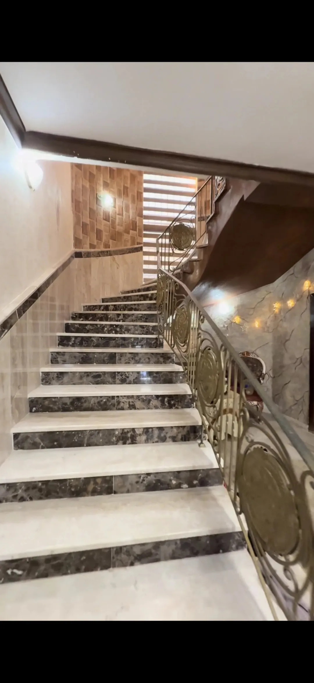 فيلا للبيع غرب قصر العوادين