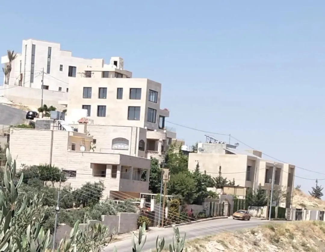 أرض سكنية مميزة للبيع في السلط – أبو الهركاب