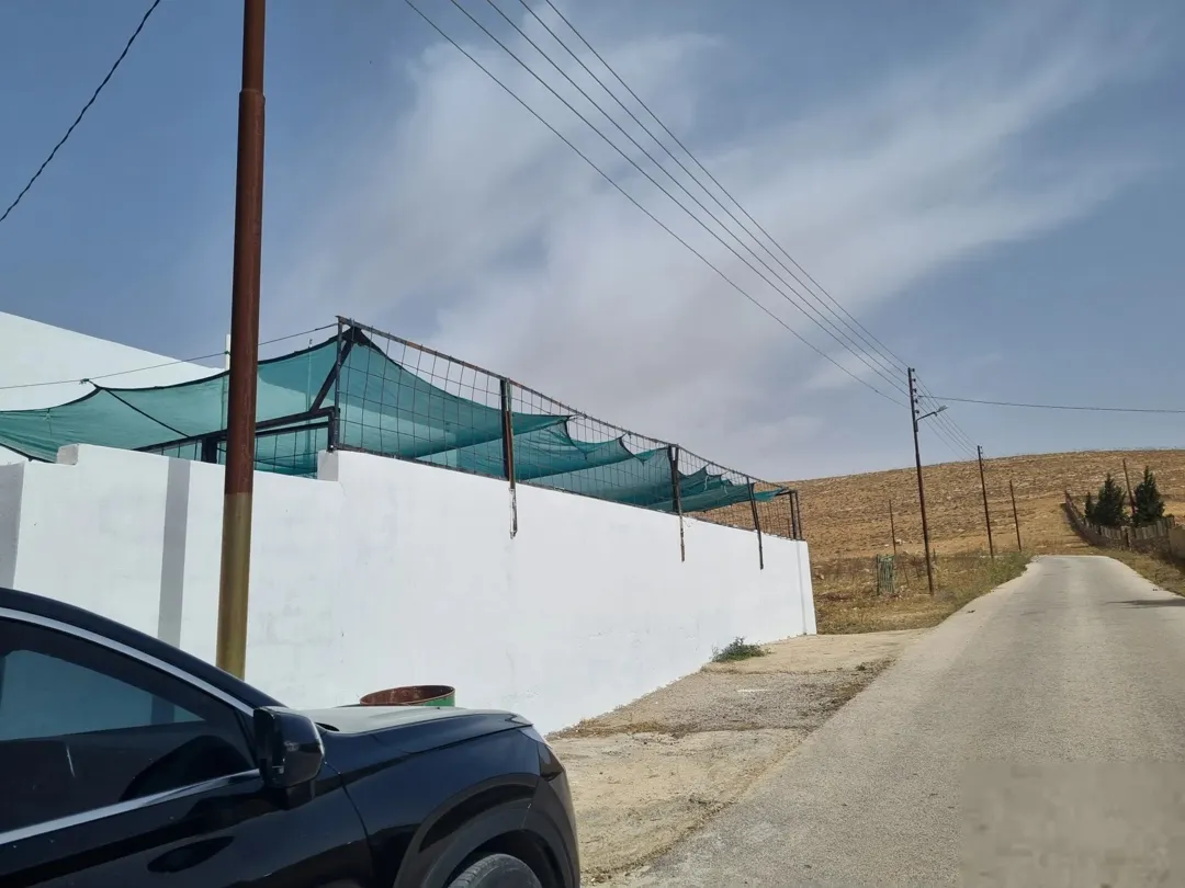 مزرعة للبيع في بلعما 5 6 دونم مع شاليه وبرنده