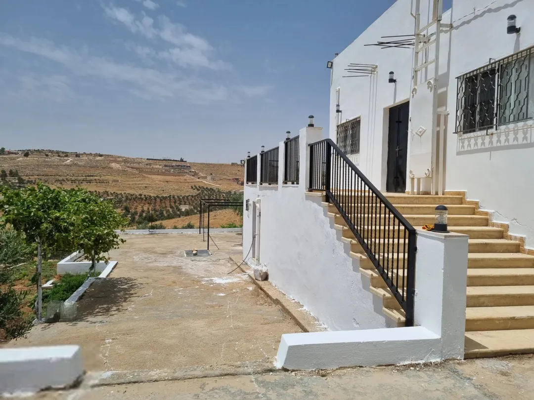 مزرعة للبيع في بلعما 5 6 دونم مع شاليه وبرنده