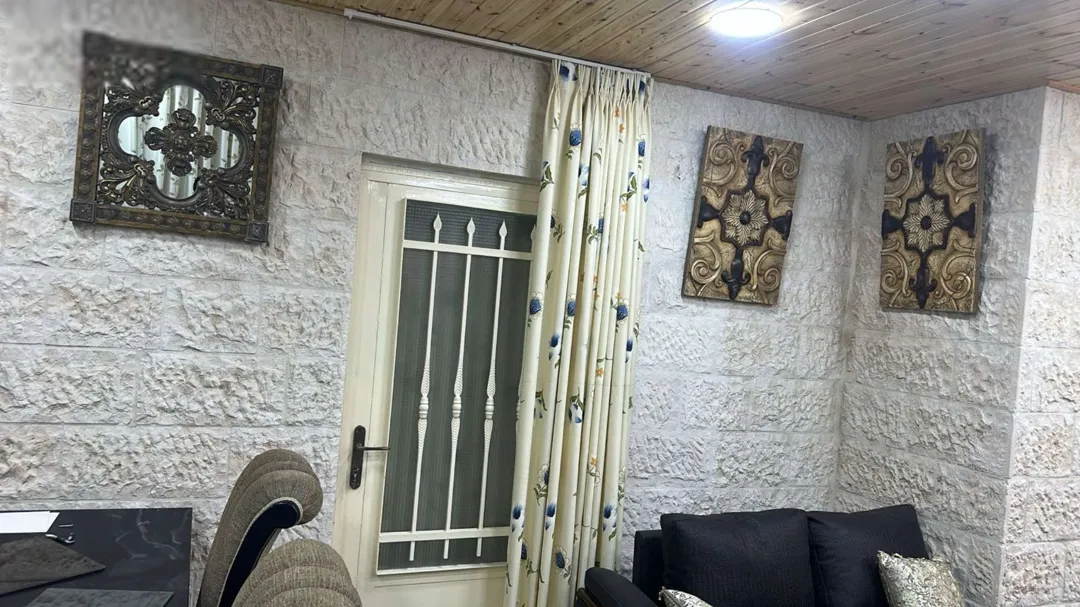 شقة أرضية مفروشة فاخرة في موقع متميز – عمان الاردن | ID 609282