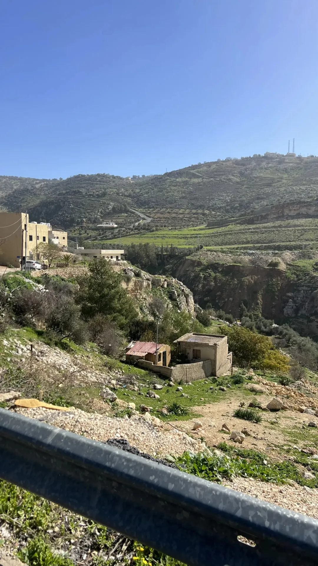 ارض للبيع غرب عمان عراق الأمير فرصة استثمارية وسكنية مميزة