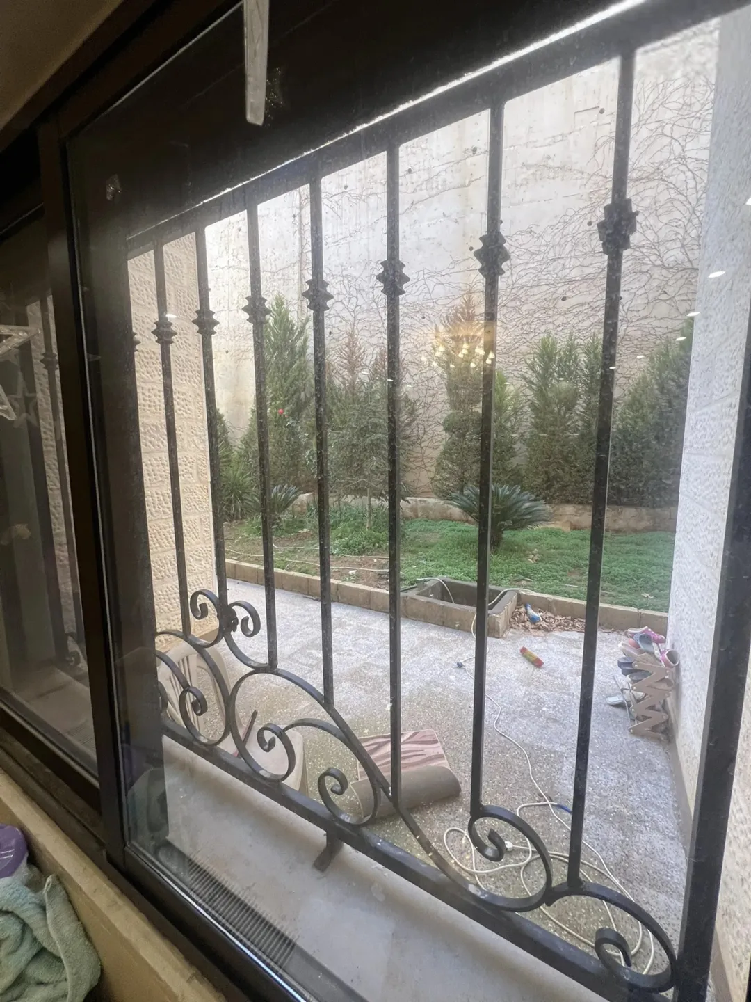 شقة للبيع ضمن اسكان مرج الحمام شارع الربوة مقابل مسجد الربوة تماما