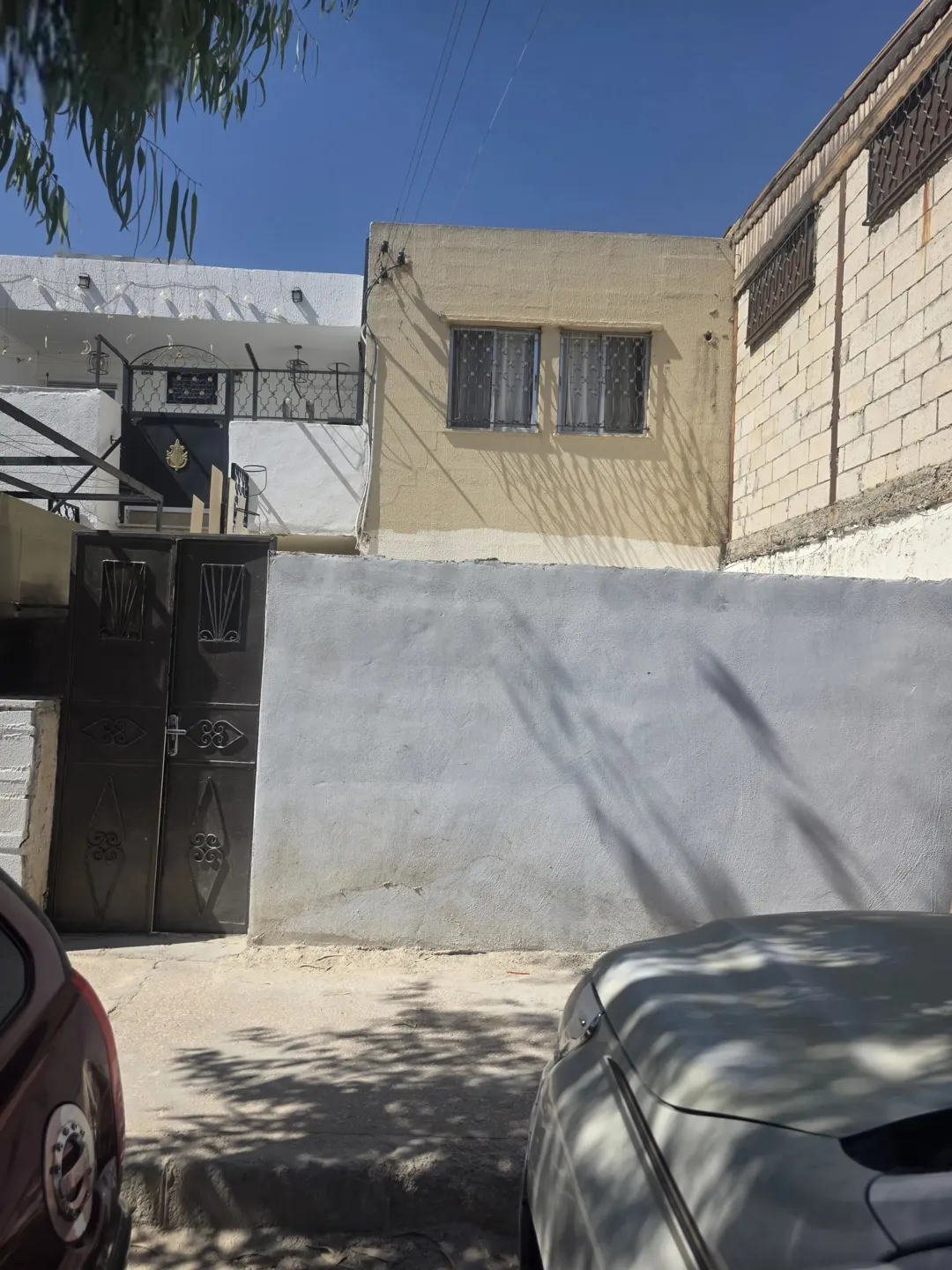 شقة أرضية ساحرة في إسكان طلال للبيع