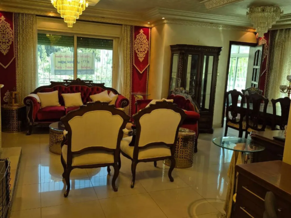 Luxury furnished apartment in a prime location behind C-Town, 7th Circle – Amman, Jordan | ID 576124