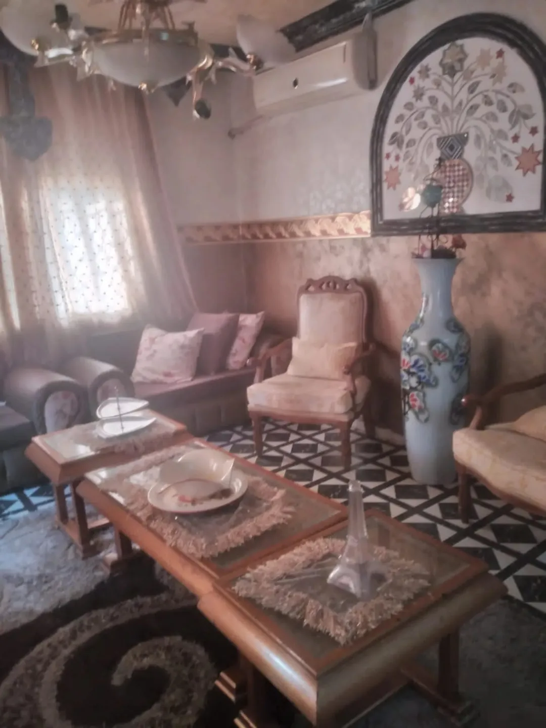 عمارة فاخرة 3 مداخل كراج يتسع ل 3 سيارات وتصميم فريد في بلباب