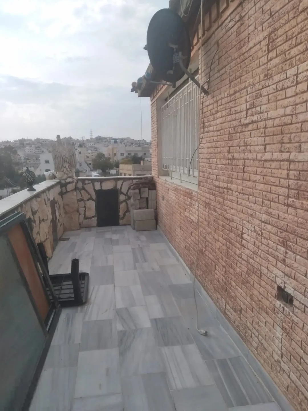 عمارة فاخرة 3 مداخل كراج يتسع ل 3 سيارات وتصميم فريد في بلباب