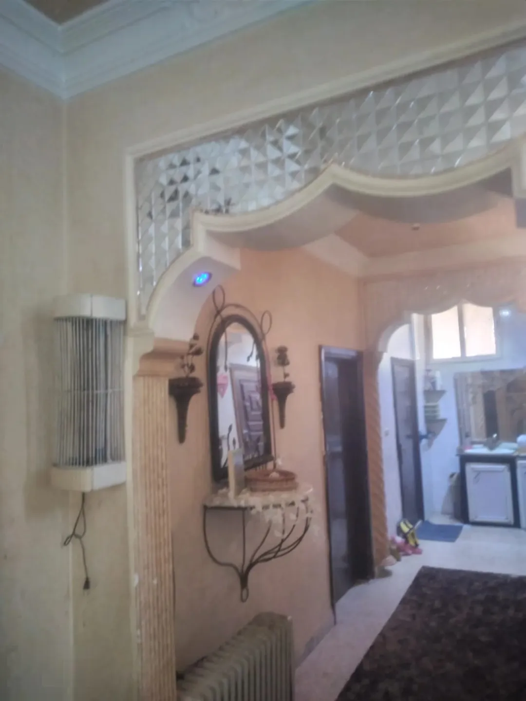عمارة فاخرة 3 مداخل كراج يتسع ل 3 سيارات وتصميم فريد في بلباب