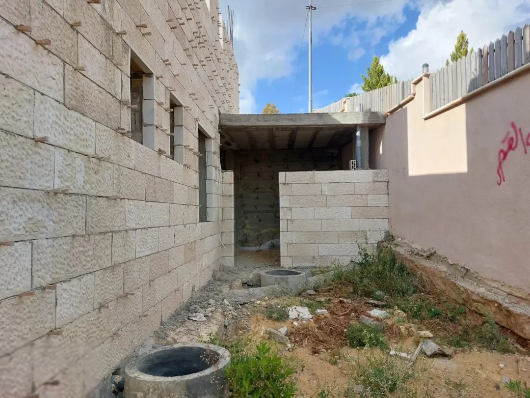 شالية للبيع قيد الإنشاء مسبح جاكوزي داخلي