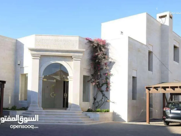 فيلا فاخرة طابق أرضي مع تسوية مميزة