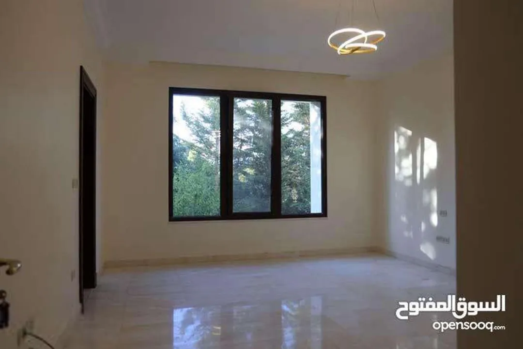 فيلا فاخرة طابق أرضي مع تسوية مميزة