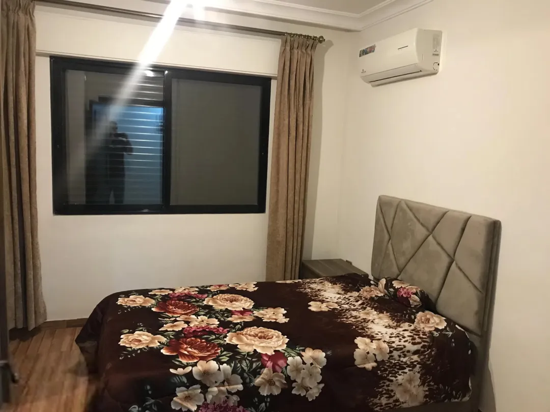 شقة ارضية مفروشة وفاخرة في ضاحية الامير راشد للايجار السنوي | ID 795822