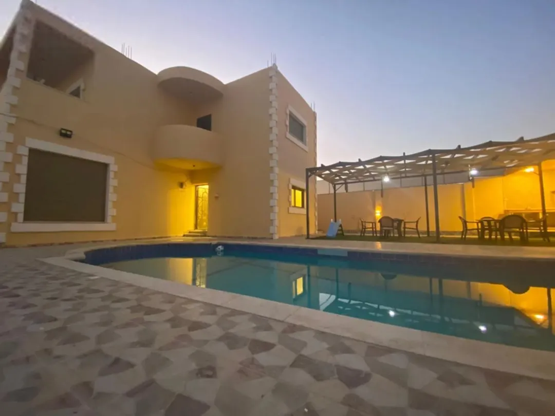 شاليه ساحر في قلب البحر الميت جوفه الكفرين مباشرةً