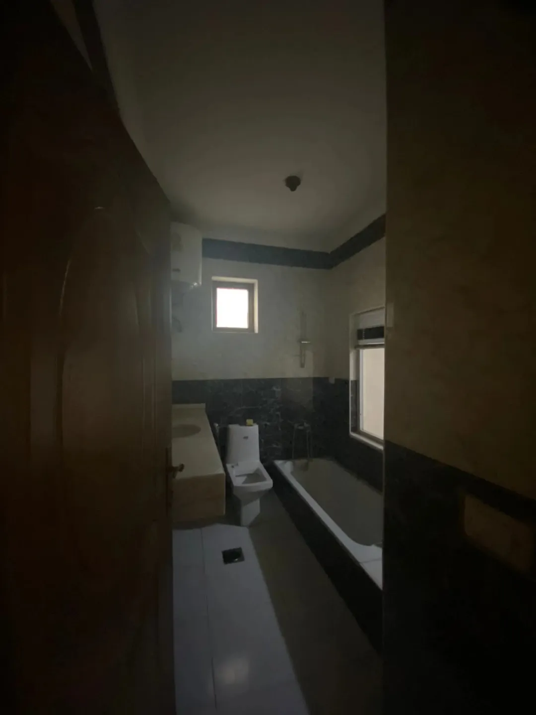شاليه ساحر في قلب البحر الميت جوفه الكفرين مباشرةً