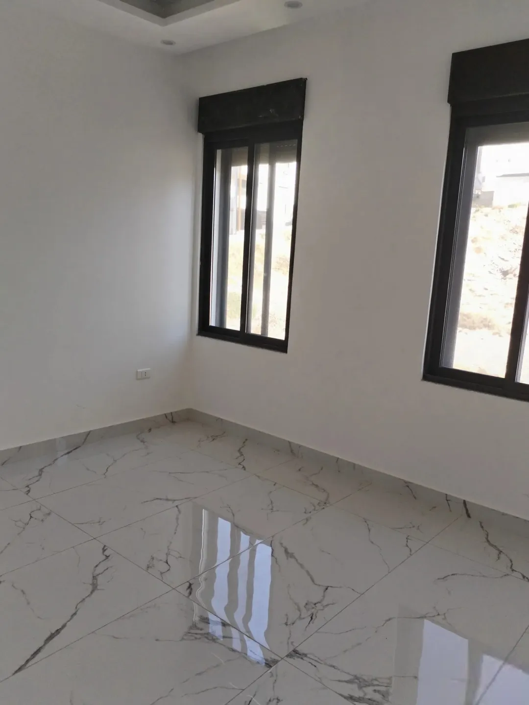 شقق للبيع في عمان مساحات متنوعة مع أرض قابلة للبدل