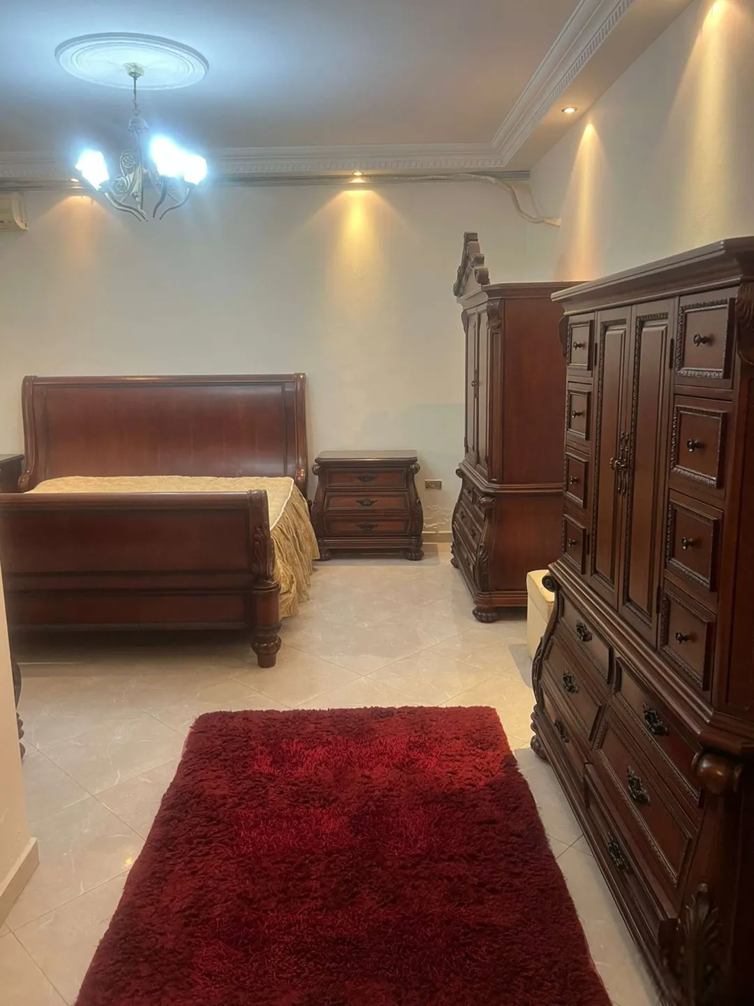 شقة طابقية فاخرة للإيجار في الرابية 4 غرف نوم – عمان الاردن | ID 578724