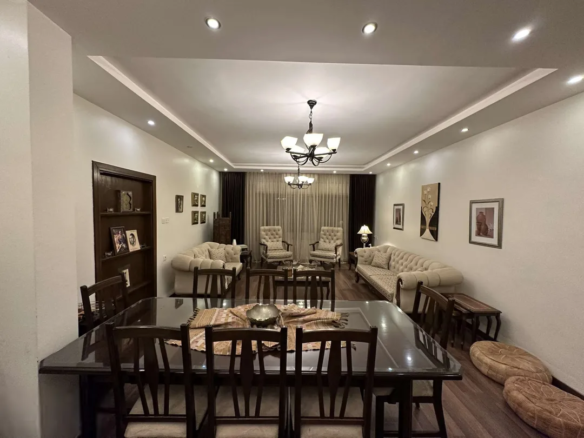 شقة مُجهَّزة بالكامل بشكل رائع للإيجار – قريبة من جامعة الأردن – عمان الاردن | ID 579448