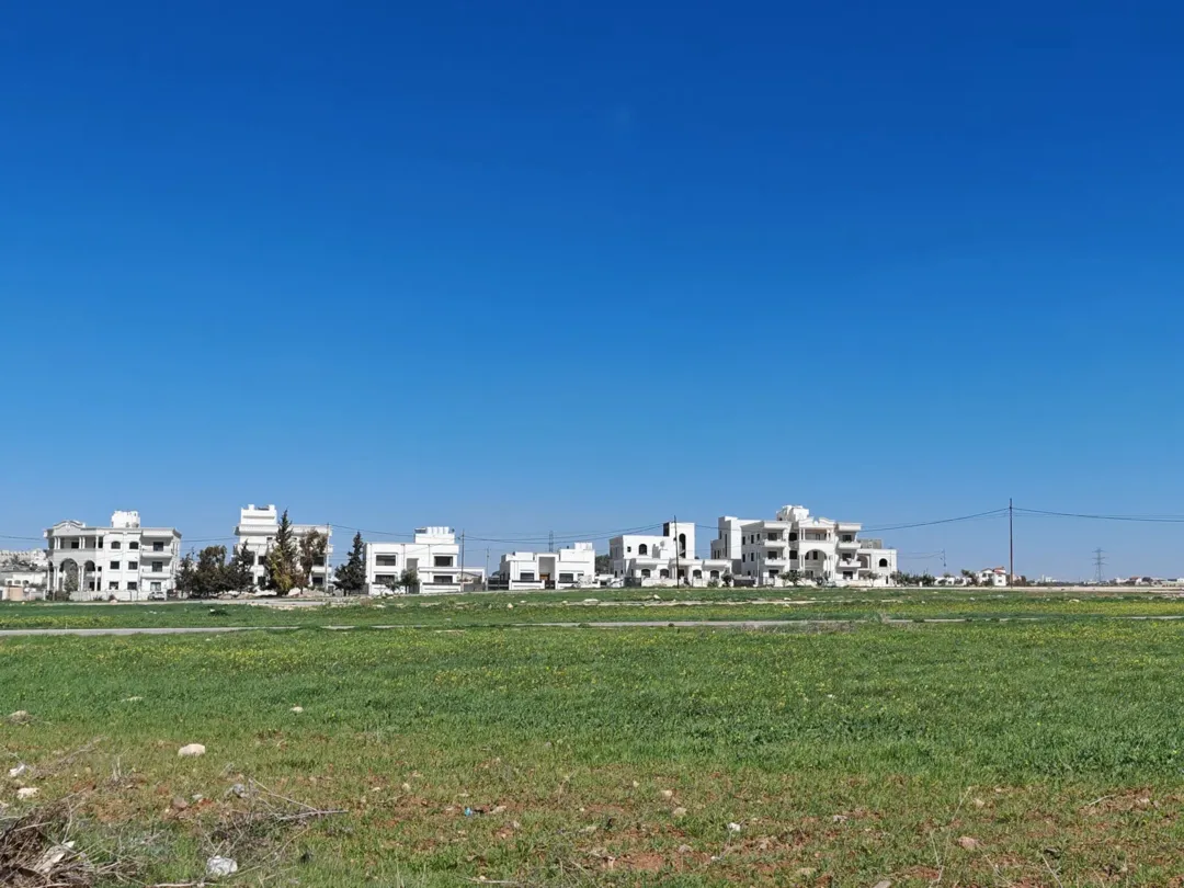 قطع أراضي في مشروع جيران الشهد منطقة فلل وحوض الخمان الجنوبي