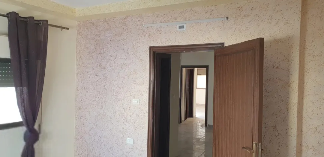 شقة فاخرة 160 مترًا مربعًا في جبل طارق دور ثاني مميز للبيع