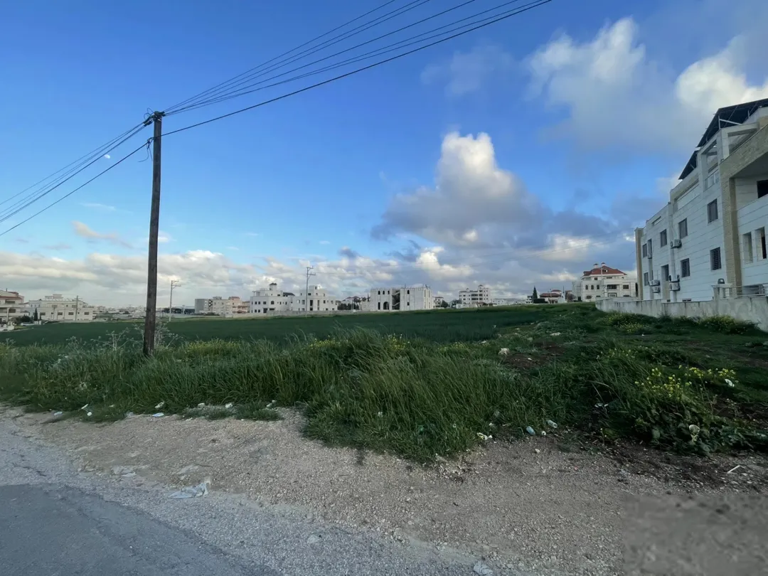 قطعة فاخرة للبيع في قلب الحجوي الوسطاني – إيدون